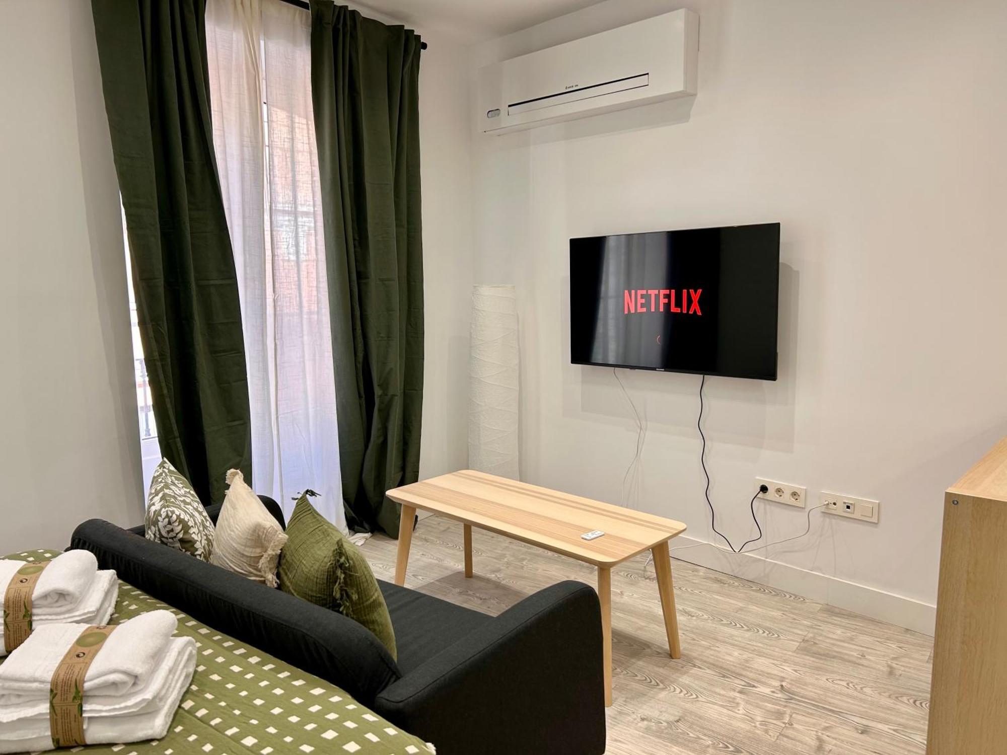 Insidehome Ciudad Del Cine Βαγιαδολίδ Εξωτερικό φωτογραφία
